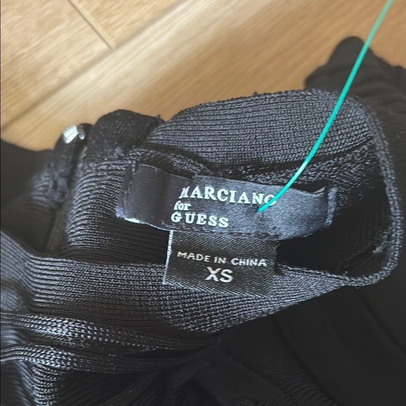 Black V-Neck Ruffled Long Sleeve Dress - Picture 2 of 10